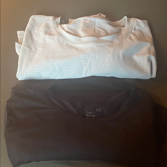 Two shirts. CALIA and GAP Fit. - Picture 4 of 4